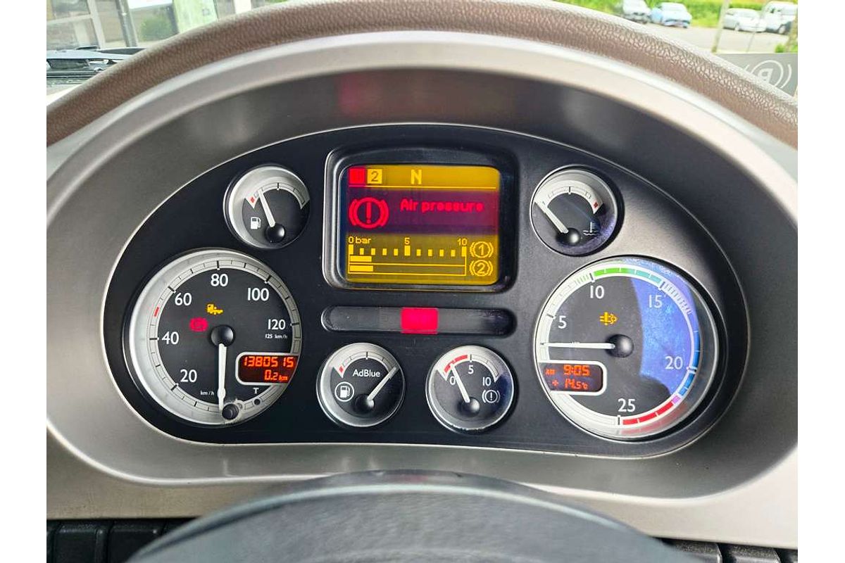 DAF XF105 2012 6x4 PRIME MOVER