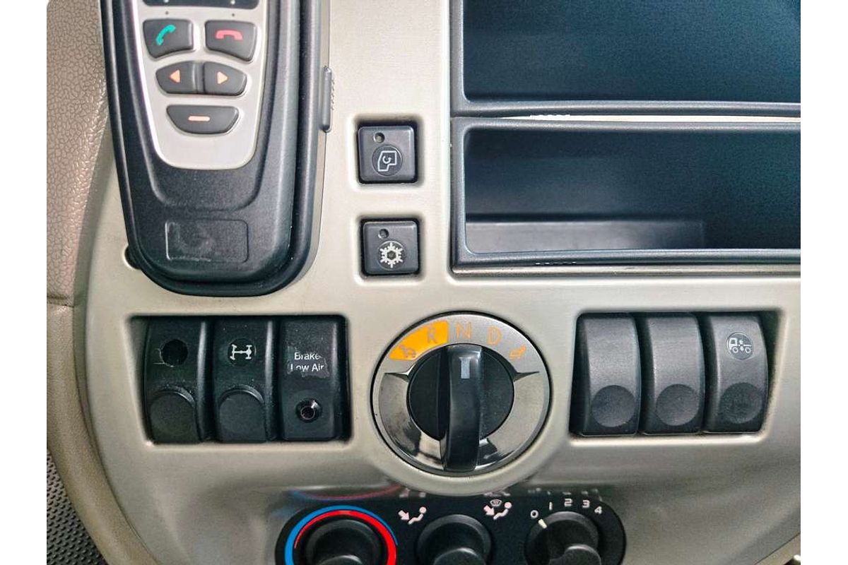 DAF XF105 2012 6x4 PRIME MOVER