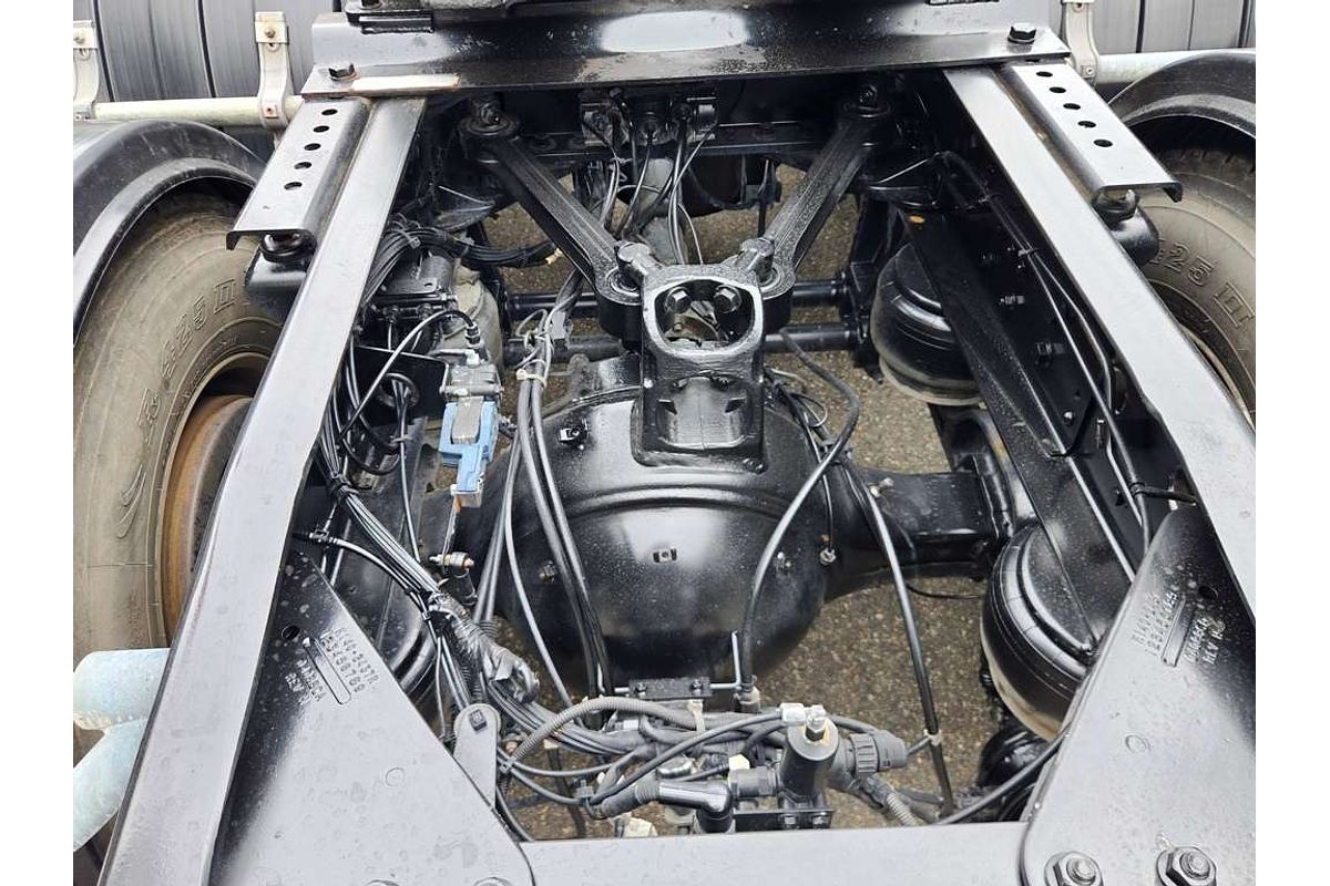 DAF XF105 2012 6x4 PRIME MOVER