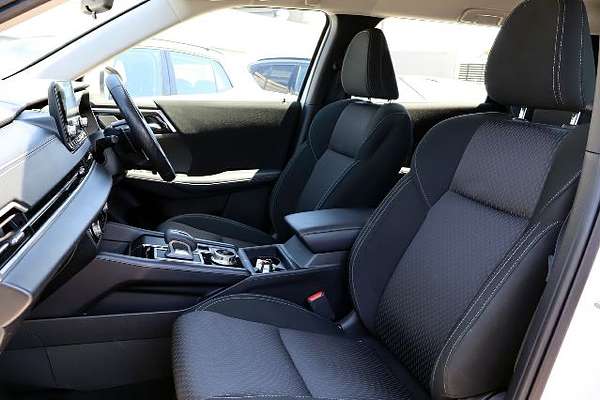 2023 Mitsubishi Outlander ES ZM