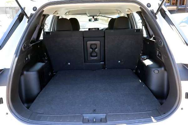 2023 Mitsubishi Outlander ES ZM