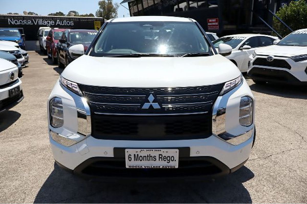 2023 Mitsubishi Outlander ES ZM