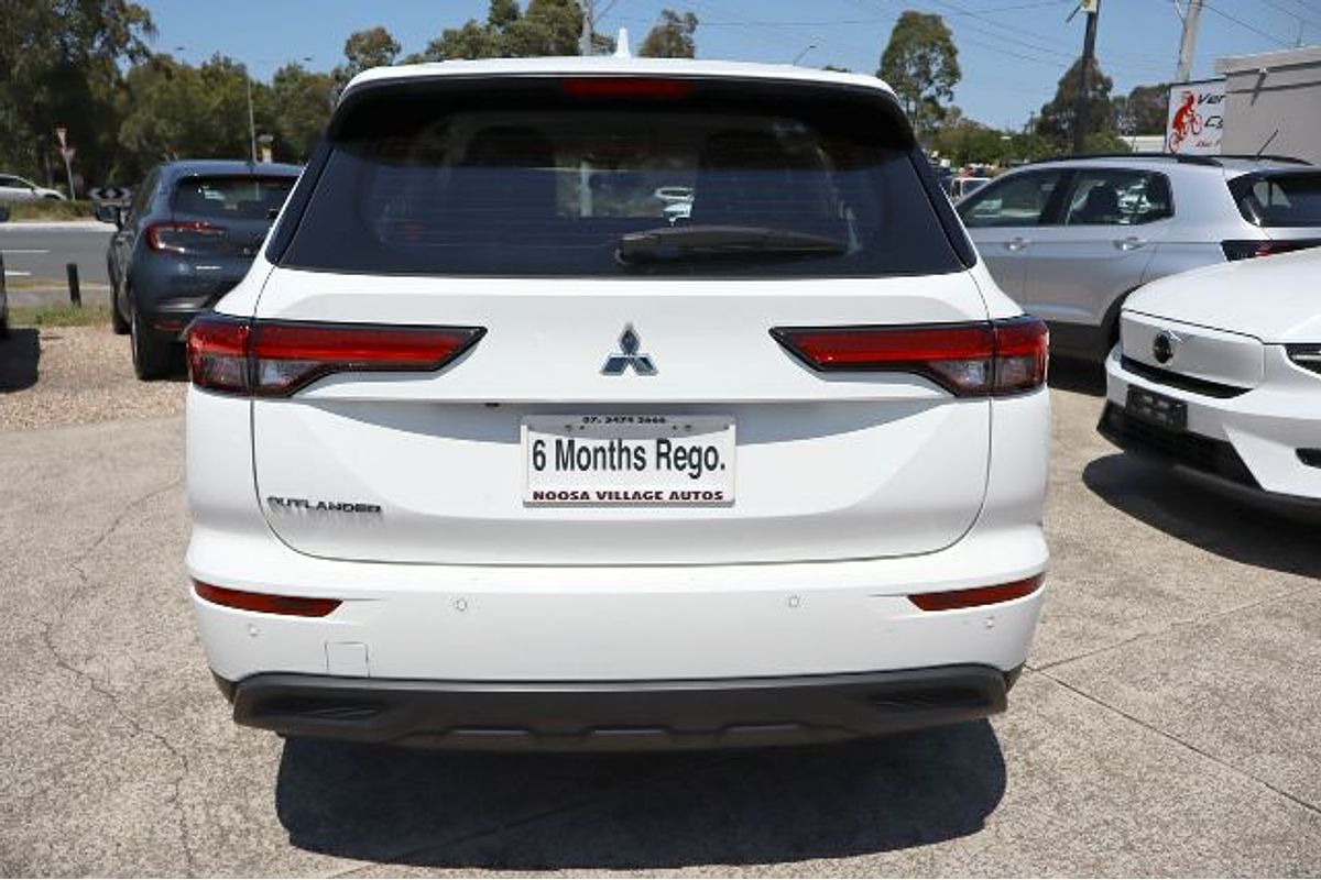 2023 Mitsubishi Outlander ES ZM