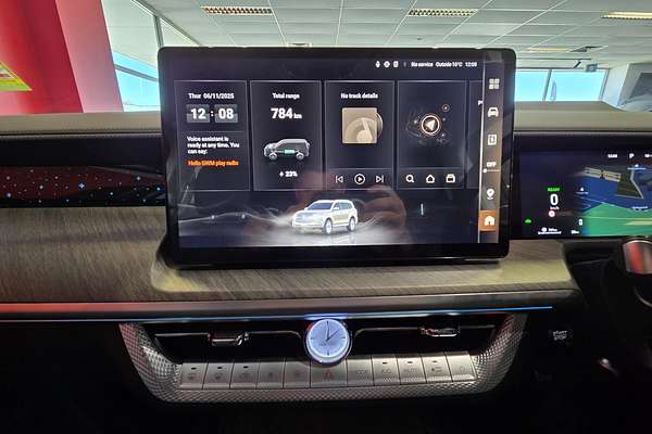 2025 GWM Tank 500 Ultra Hi4-T PHEV P03