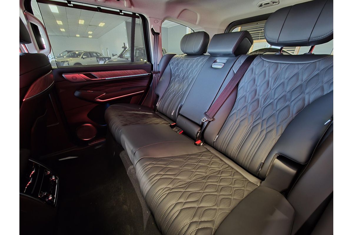 2025 GWM Tank 500 Ultra Hi4-T PHEV P03