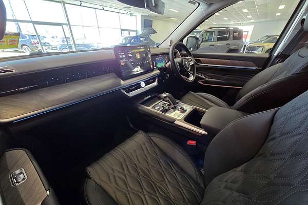 2025 GWM Tank 500 Ultra Hi4-T PHEV P03