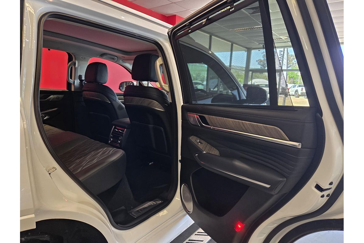 2025 GWM Tank 500 Ultra Hi4-T PHEV P03