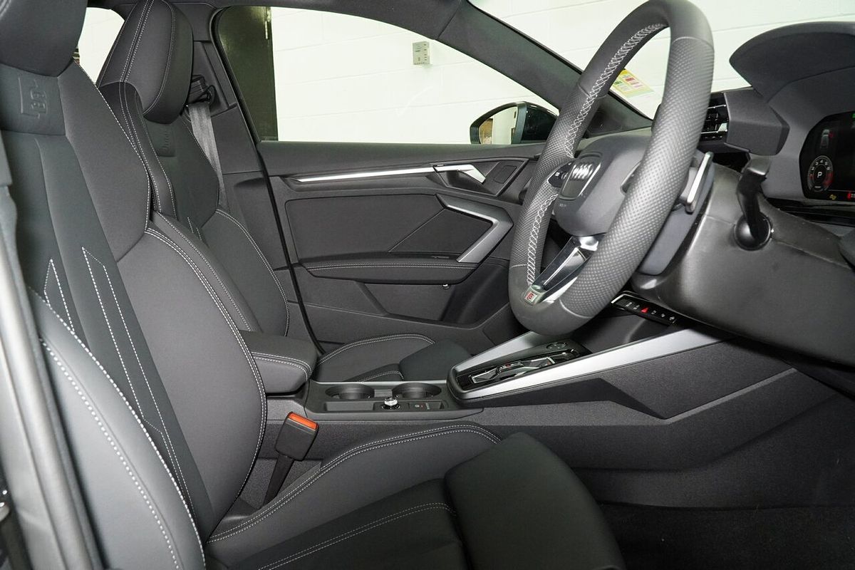 2025 Audi A3 35 TFSI S line GY