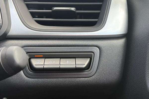 2025 Mitsubishi ASX LS XE