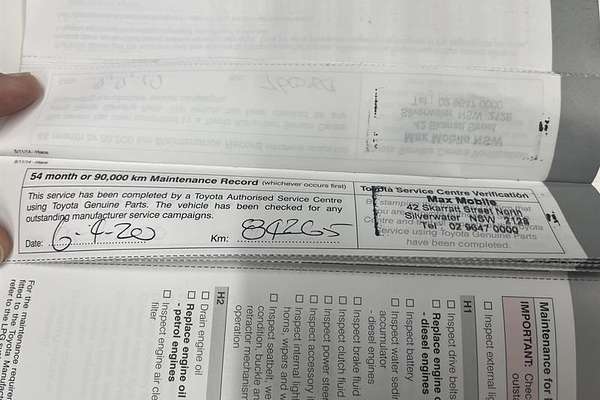 2015 Toyota Hiace Commuter TRH223R ELWB High Roof