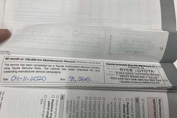 2015 Toyota Hiace Commuter TRH223R ELWB High Roof