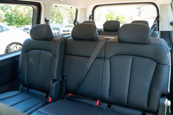 2025 Hyundai STARIA Highlander US4.V3