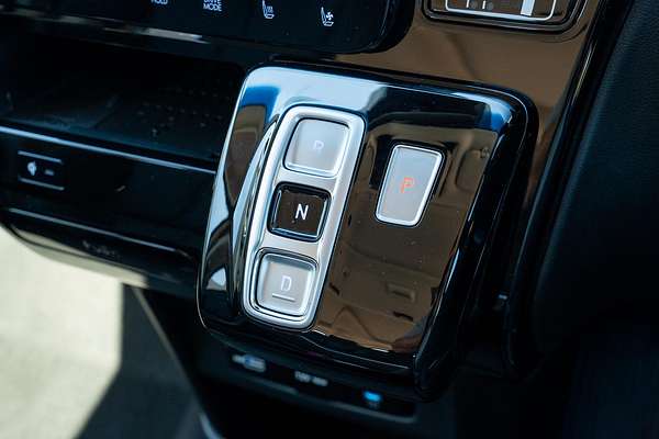 2025 Hyundai STARIA Highlander US4.V3