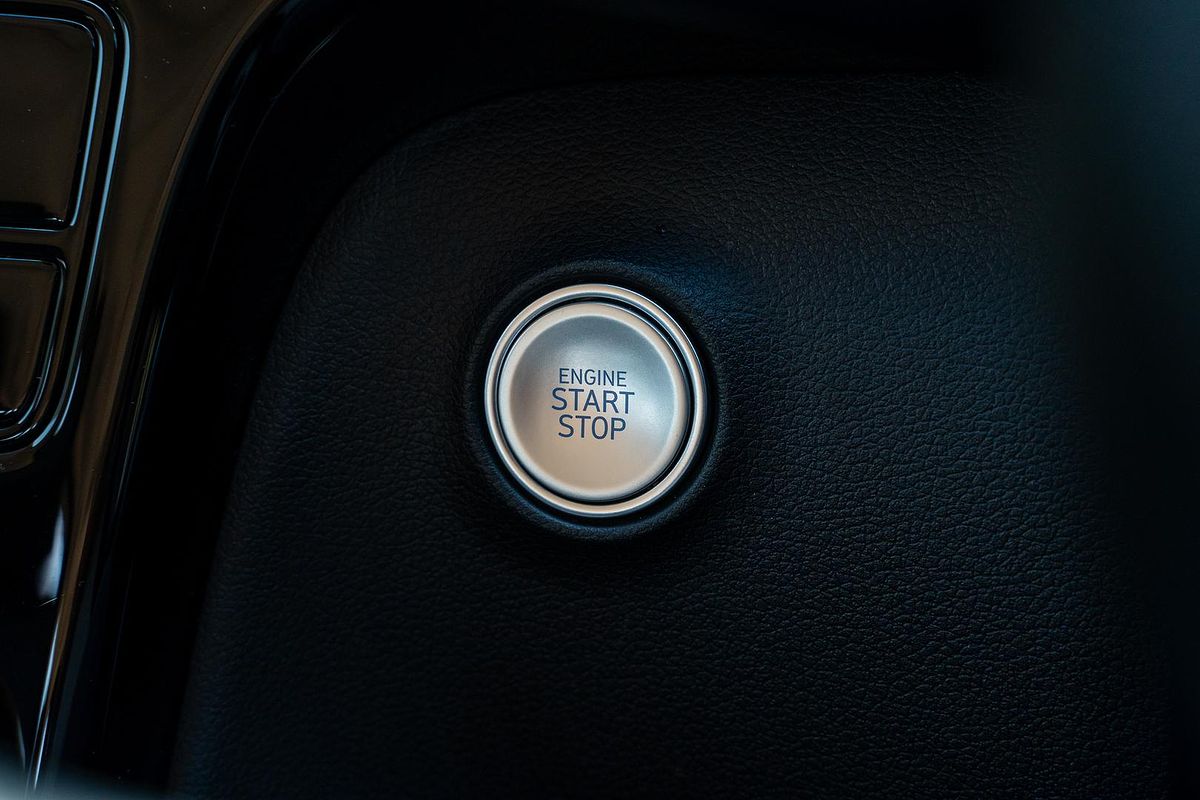 2025 Hyundai STARIA Highlander US4.V3