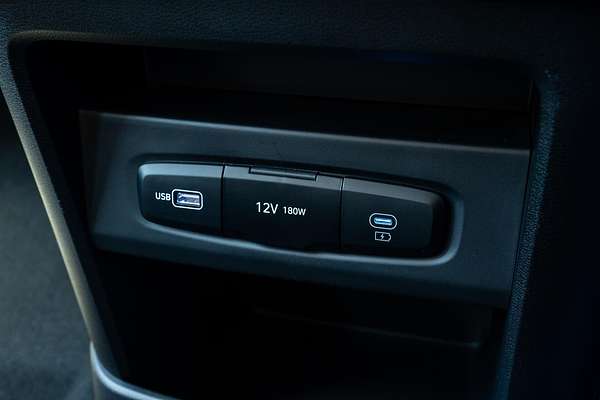 2025 Hyundai STARIA Highlander US4.V3