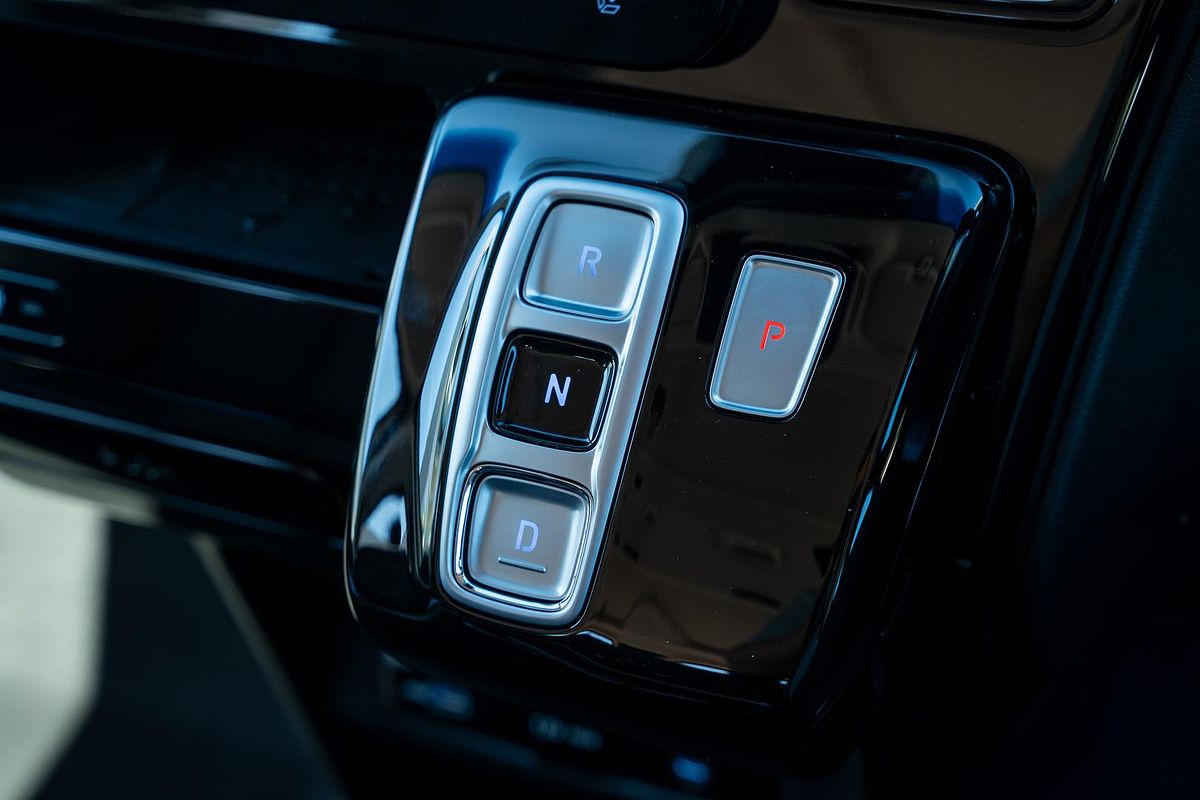 2025 Hyundai STARIA Highlander US4.V3