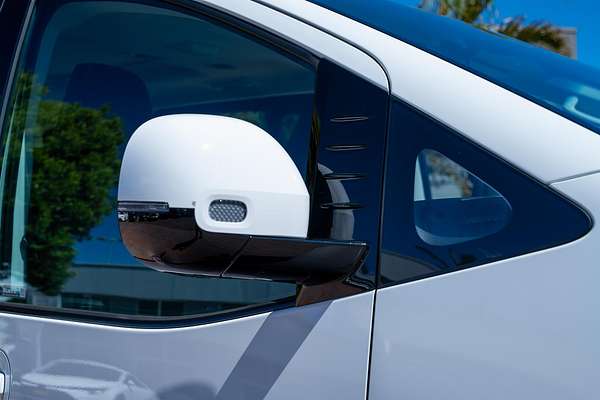 2025 Hyundai STARIA Highlander US4.V3