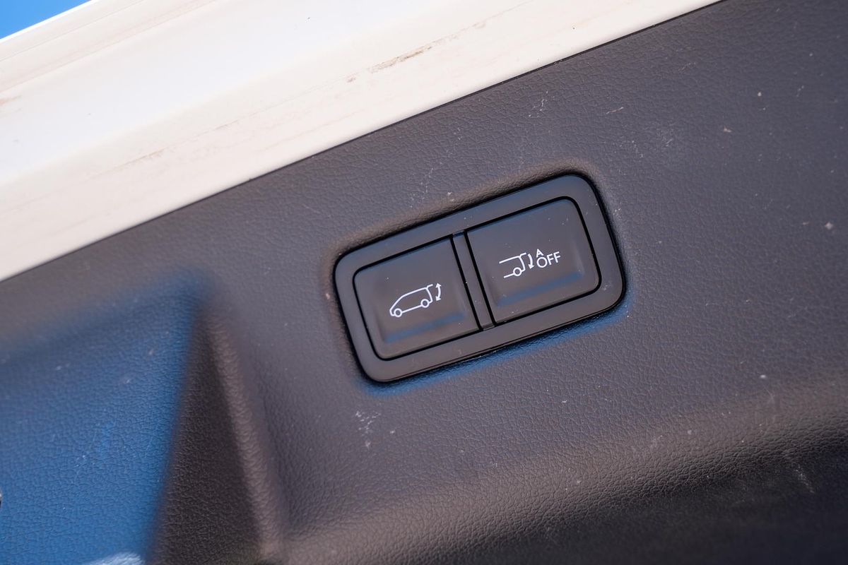 2025 Hyundai STARIA Highlander US4.V3