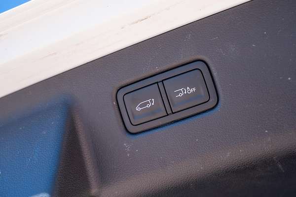 2025 Hyundai STARIA Highlander US4.V3