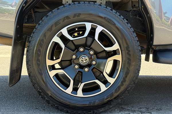 2020 Toyota Hilux SR5 GUN126R 4X4