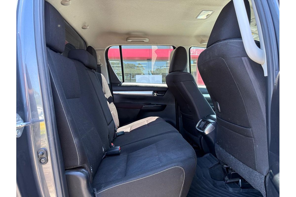 2020 Toyota Hilux SR5 GUN126R 4X4