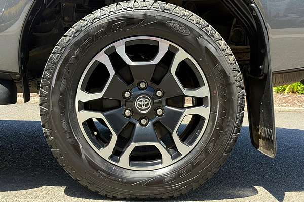 2020 Toyota Hilux SR5 GUN126R 4X4