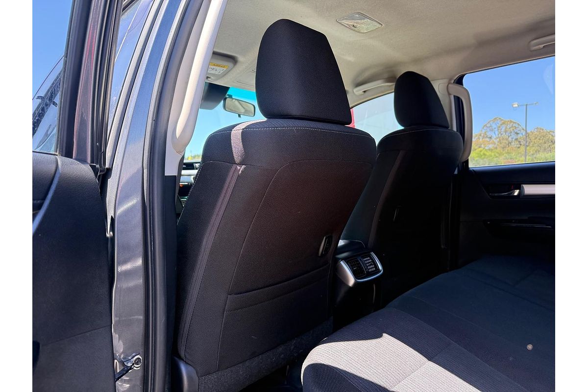 2020 Toyota Hilux SR5 GUN126R 4X4