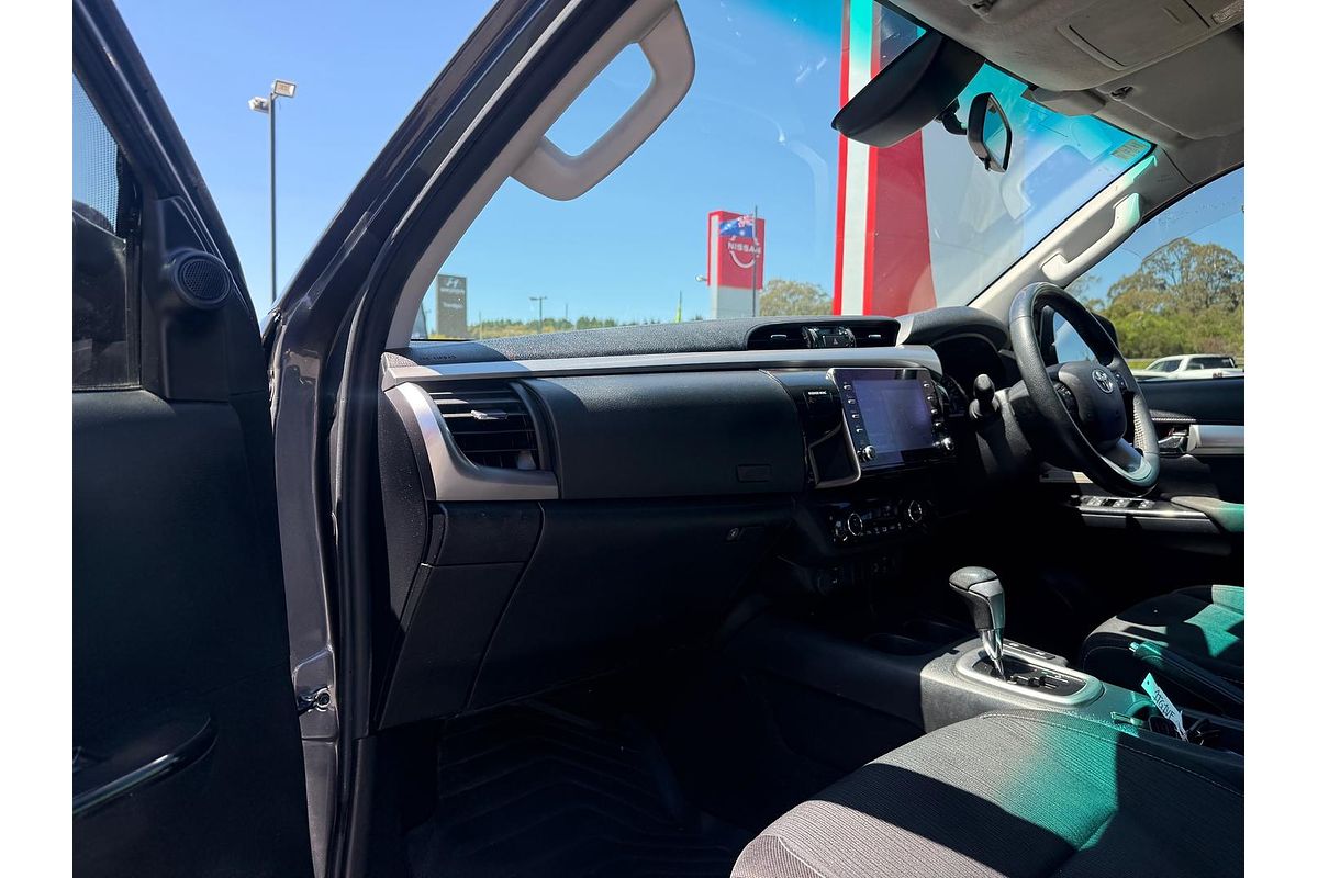 2020 Toyota Hilux SR5 GUN126R 4X4