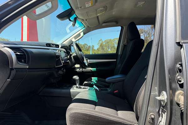 2020 Toyota Hilux SR5 GUN126R 4X4