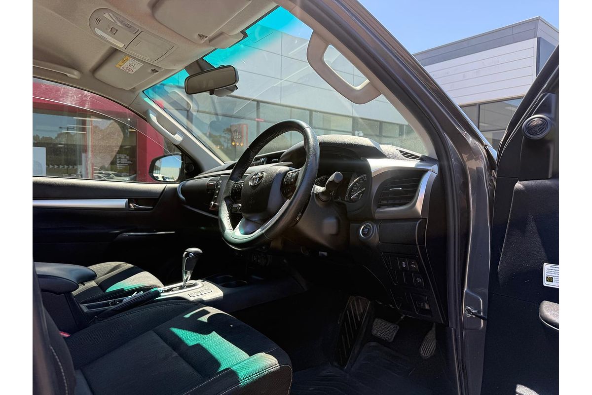 2020 Toyota Hilux SR5 GUN126R 4X4
