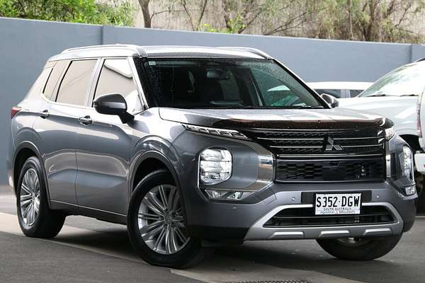 2023 Mitsubishi Outlander LS ZM