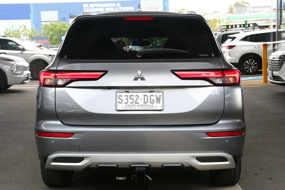 2023 Mitsubishi Outlander LS ZM