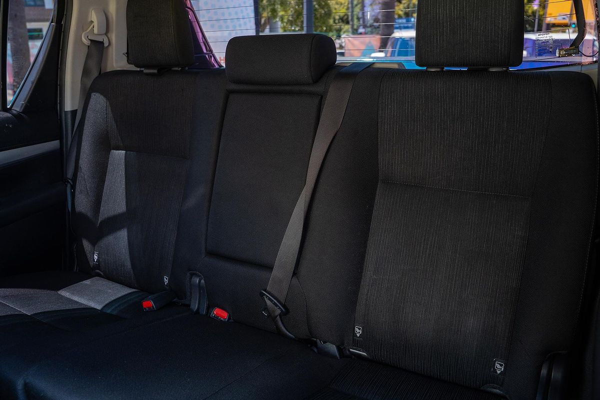 2020 Toyota Hilux SR5 GUN126R 4X4