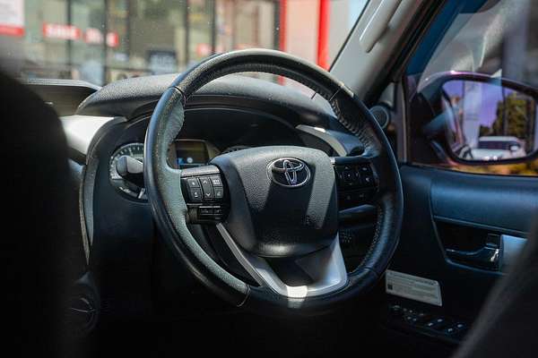 2020 Toyota Hilux SR5 GUN126R 4X4