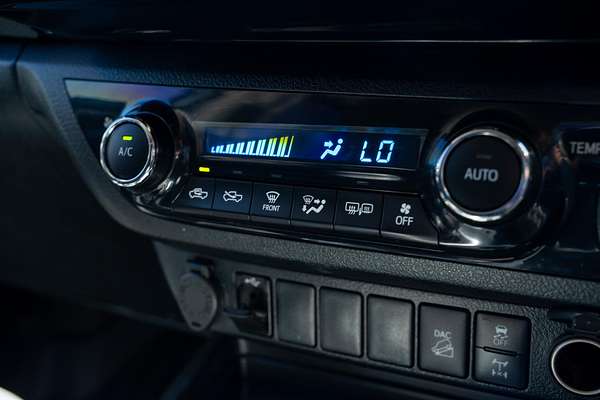 2020 Toyota Hilux SR5 GUN126R 4X4