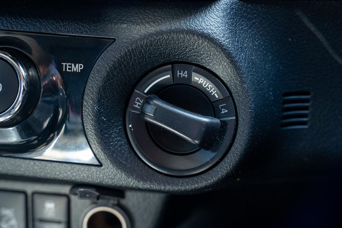 2020 Toyota Hilux SR5 GUN126R 4X4