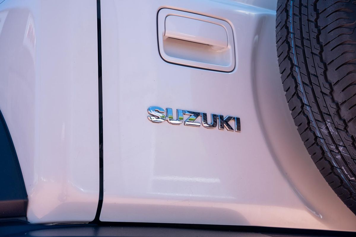 2023 Suzuki Jimny GLX GJ