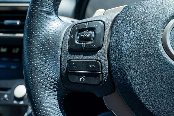 2017 Lexus IS IS300h F Sport AVE30R