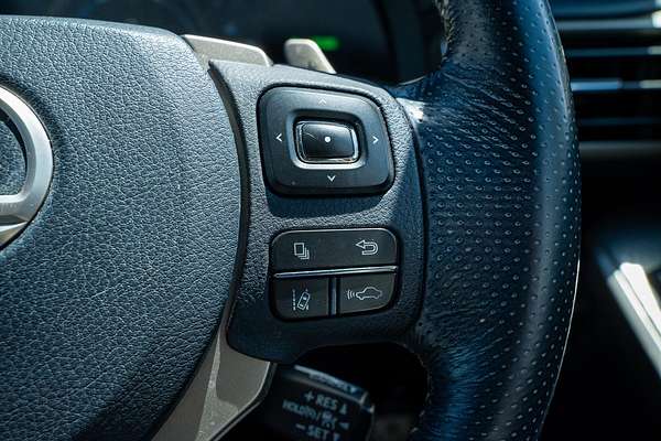 2017 Lexus IS IS300h F Sport AVE30R
