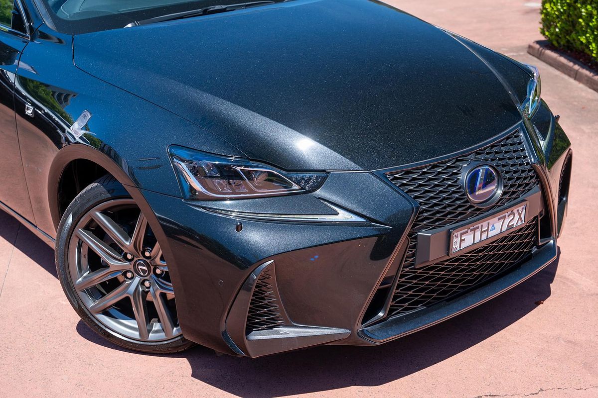 2017 Lexus IS IS300h F Sport AVE30R