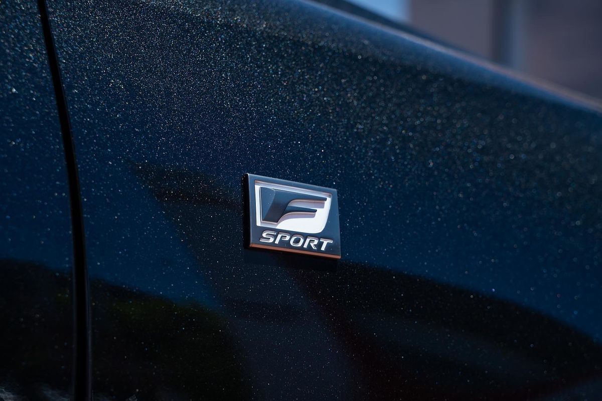 2017 Lexus IS IS300h F Sport AVE30R