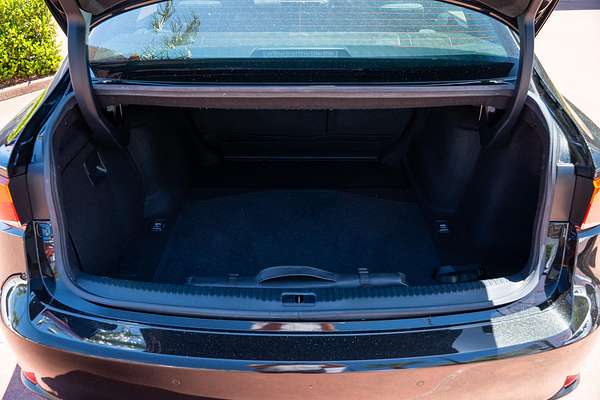 2017 Lexus IS IS300h F Sport AVE30R