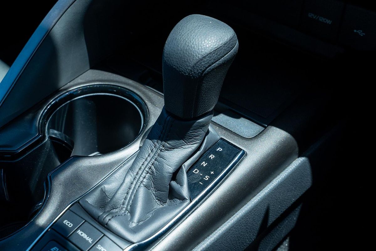 2024 Toyota Camry Ascent AXVH70R