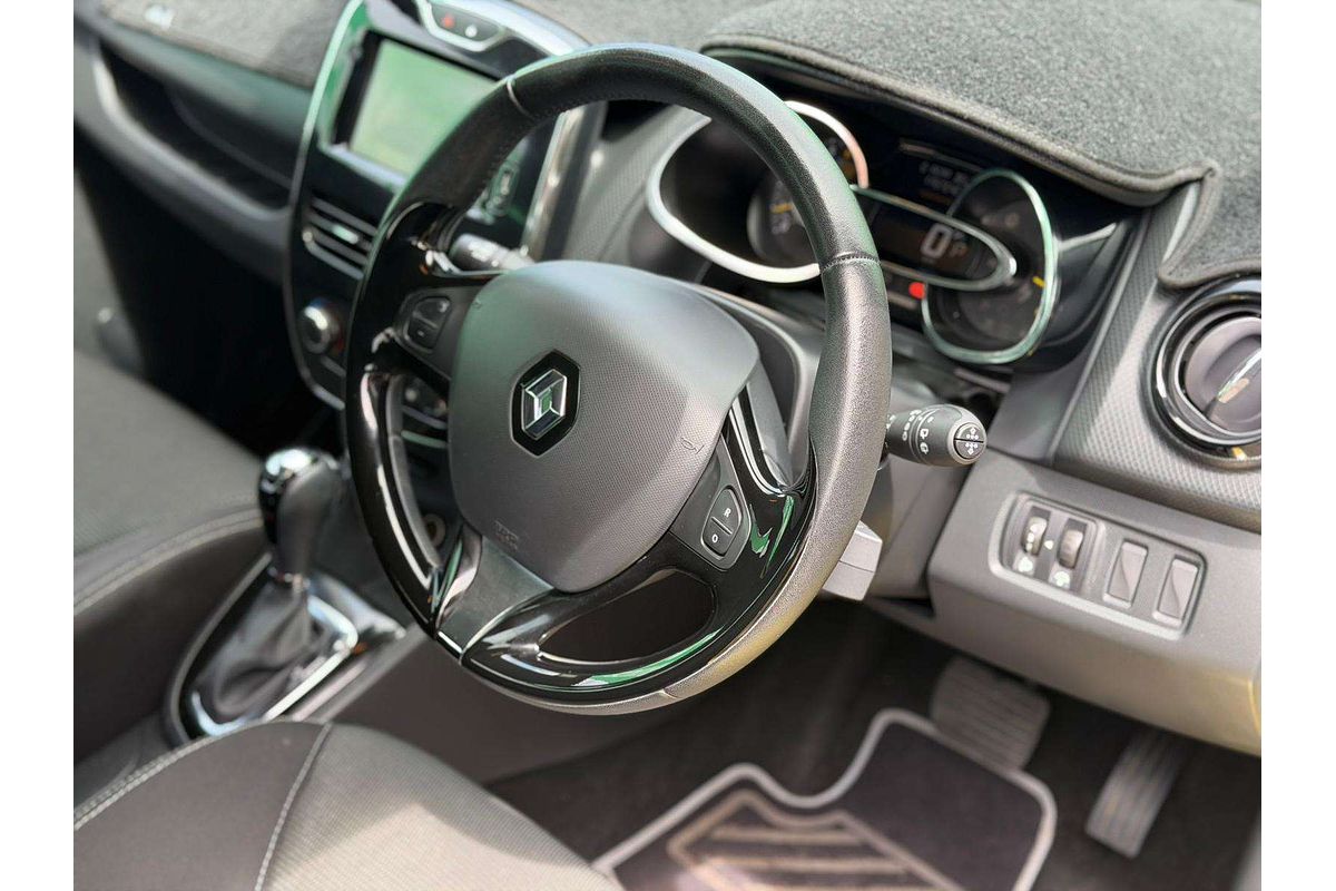 2014 Renault Clio Expression IV B98