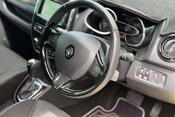 2014 Renault Clio Expression IV B98