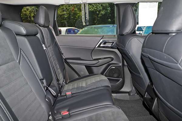 2025 Mitsubishi Outlander Aspire ZM