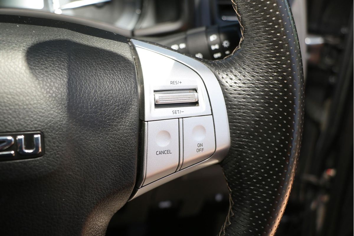 2019 Isuzu MU-X LS-T