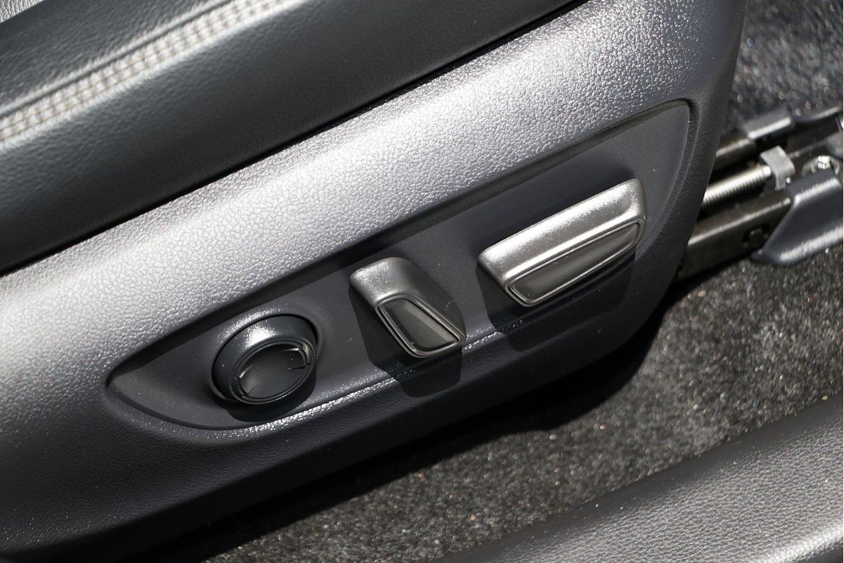 2020 Toyota RAV4 Cruiser MXAA52R