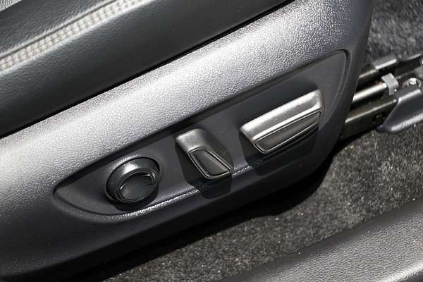 2020 Toyota RAV4 Cruiser MXAA52R