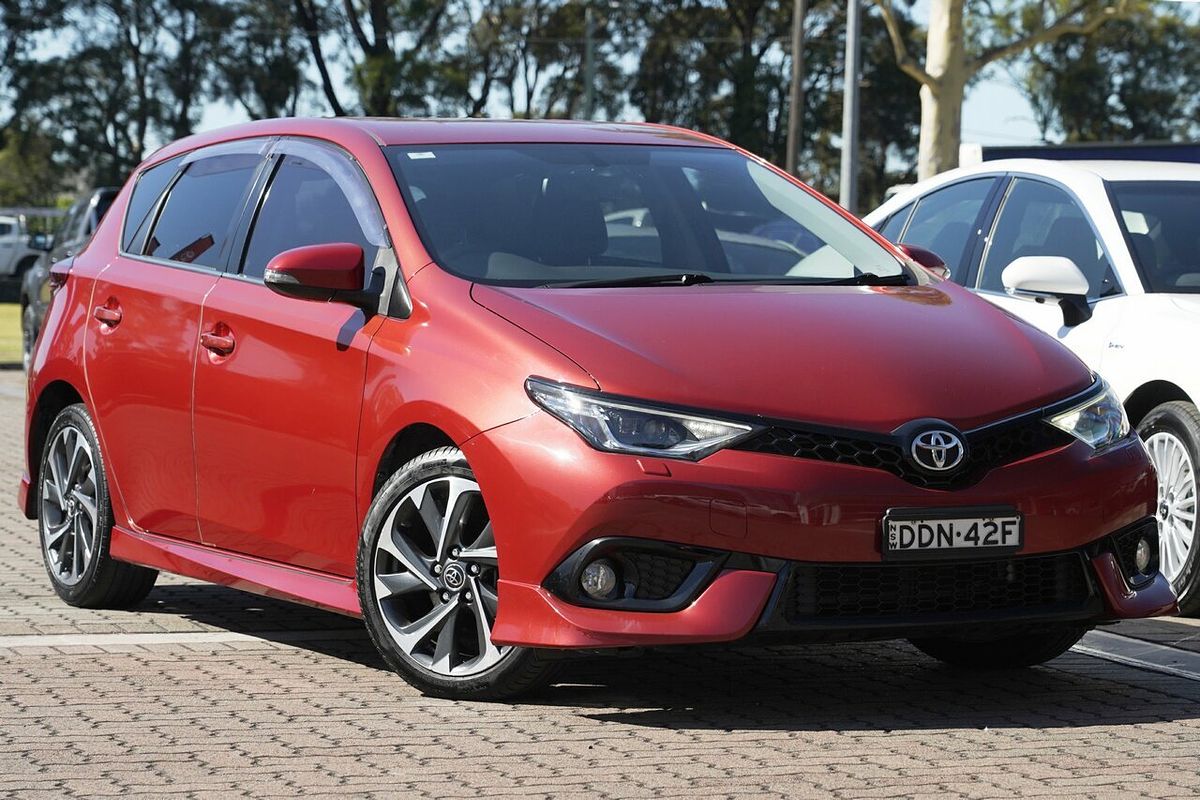 2015 Toyota Corolla ZR ZRE182R